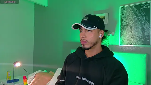 عرض كام Ken-boy_ الجنسي المباشر