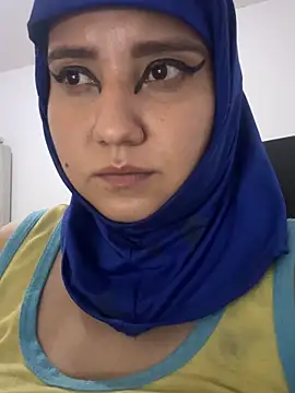 hannahayat Adlı Modelin Canlı Sohbet Odası
