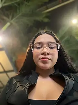 -VICKKY Live Chatraum