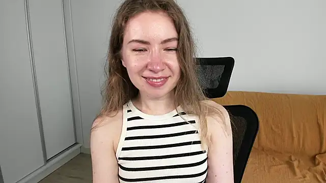 Živá chatovací místnost Mia_Tasty
