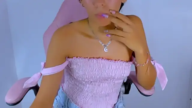 Evelin_shyn Live chat-huone