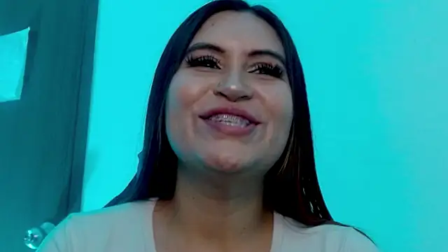 Živá chatovací místnost cata__gutierrez_