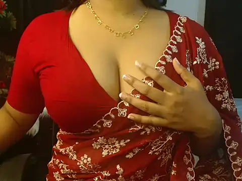 Živá chatovací místnost RaishaSEXY
