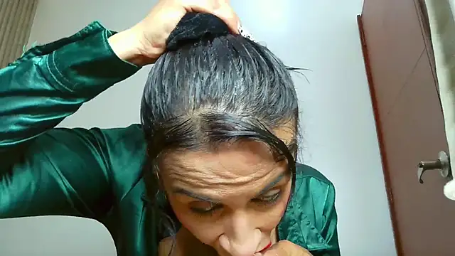 NICOL-JARAMILLO Live Chatraum