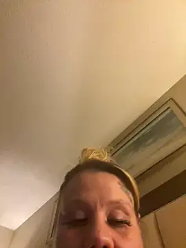 BBCLuvinJuicyPeach 现场聊天室