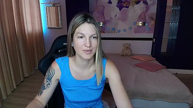 EmilyWalkeri Live chatroom