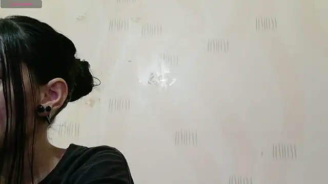 yourcuteneighbourrのライブチャットルーム