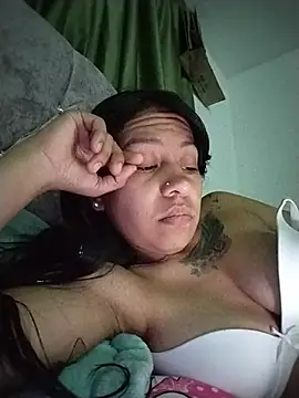 Tiphanydirty3 Adlı Modelin Canlı Sohbet Odası