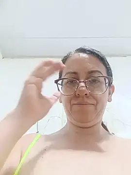 חדר צ'אט בשידור חי של miss_hanna07