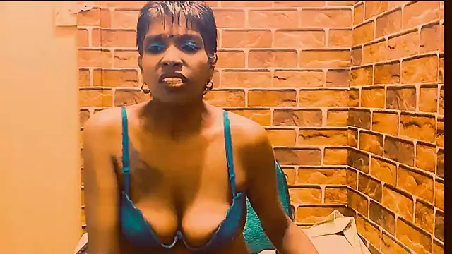 Fuckable_Nasty_MILF live-chat rom