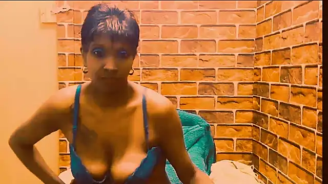 Živá chatovací místnost Fuckable_Nasty_MILF