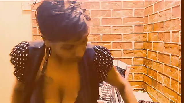 Sala de chat ao vivo de Fuckable_Nasty_MILF