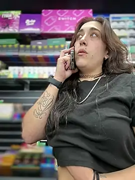 חדר צ'אט בשידור חי של ThicBunz