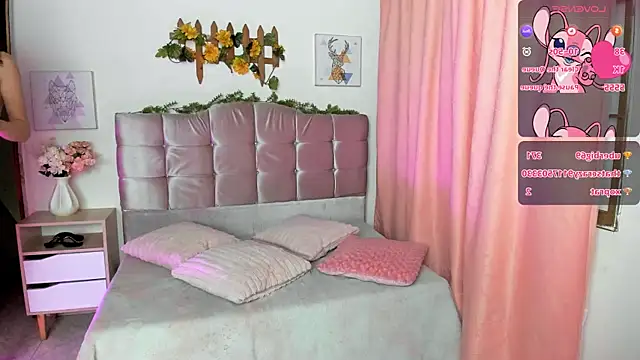 ChloeJohnsoon Live chatroom