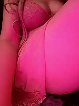 Quenn_Chiraz_Squirt Adlı Modelin Canlı Seks Kamerası Şovu