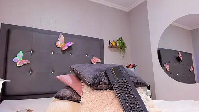 غرفة دردشة emma_lye المباشرة