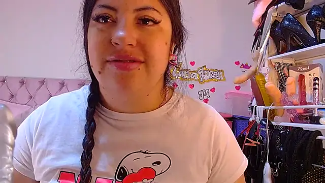Chat soba uživo modela lanaqueen699