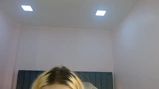 Živá chatovací místnost april_bunnyy