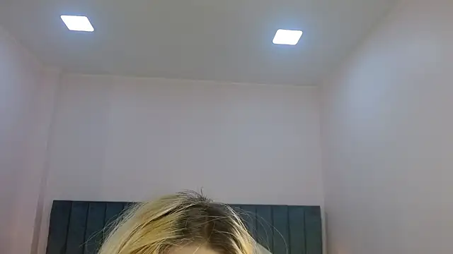 Živá chatovací místnost april_bunnyy