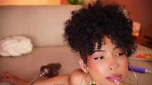 OSHUN_ Live Chatraum