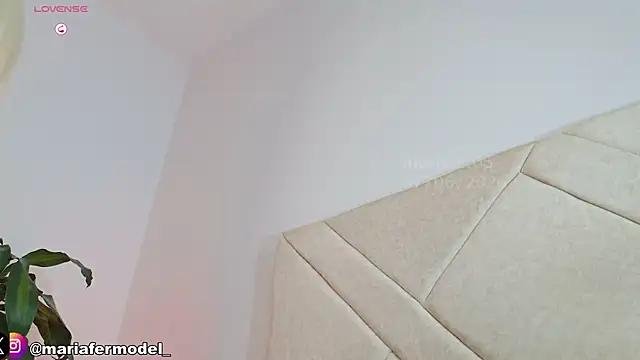 Mariafer05's Live Chat Room