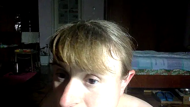 Chatroom en direct de KlavdiaPetrivna