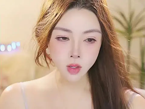 Qiaoqiao__ чат на живо