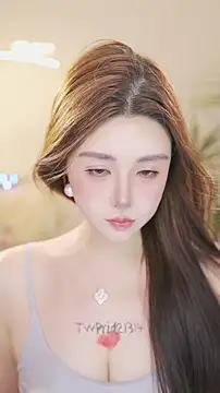 Qiaoqiao__n Live chat-huone