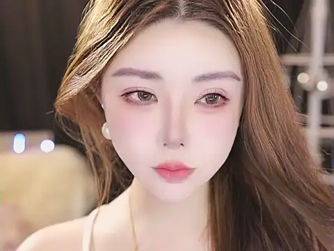 Qiaoqiao__'s Live Chat Room