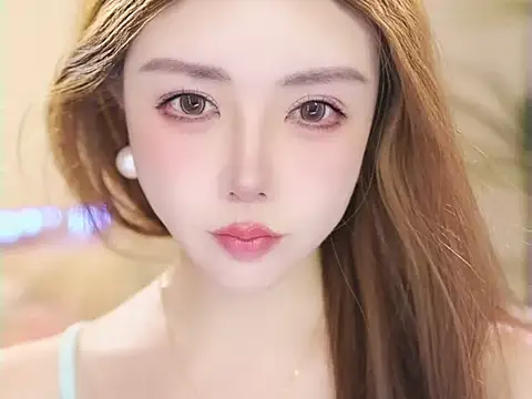 Živá chatovací místnost Qiaoqiao__