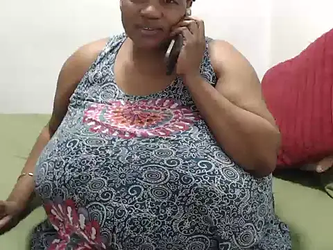 Bustyslave48 Live Chatraum