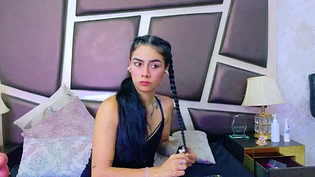 NicoleEsposito 现场聊天室