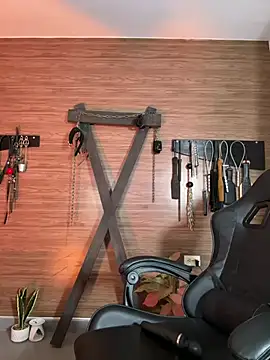 Онлайн чат yey_bdsm