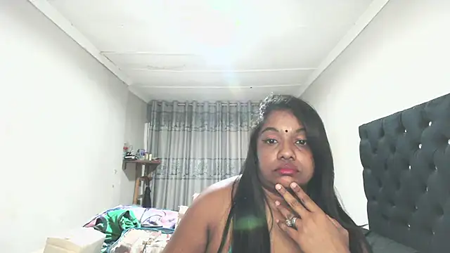 Indianmayaxoxo's Live Chat Room