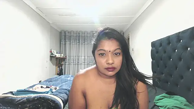 Indianmayaxoxo Adlı Modelin Canlı Sohbet Odası