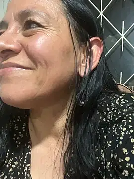 Freya_Artemisa – Naživo chatovacia miestnosť