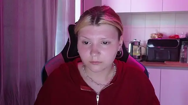 norinanakaluu Live Chatraum