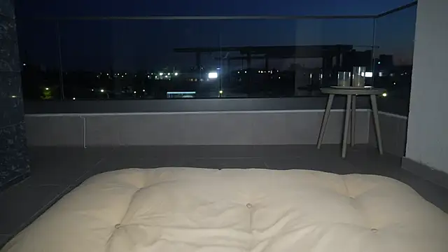 HotBella-'s Live Chat Room