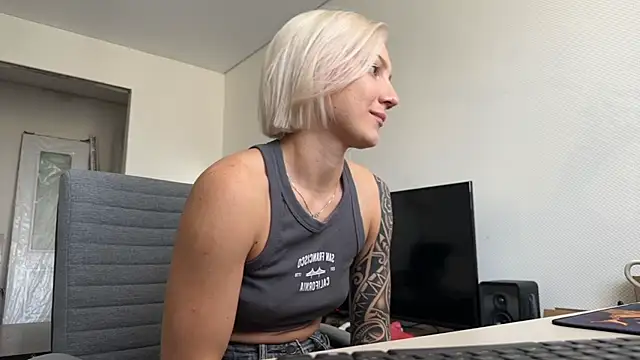 AnneBall Cameră chat live