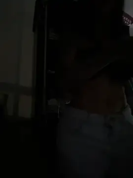 Tamyjenkins1's Live Chat Room