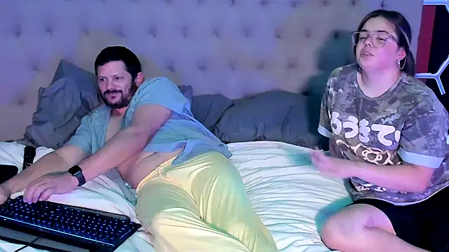 Seks show uživo modela boytoyfrindles na kameri