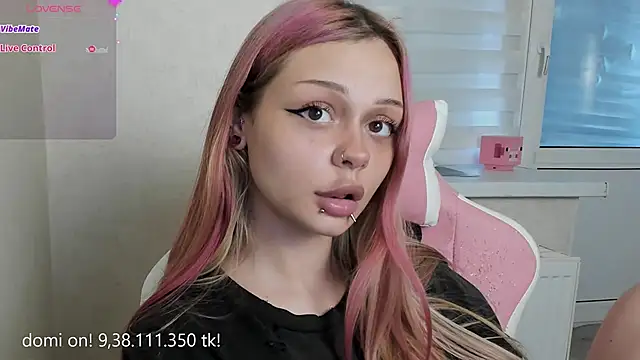 Živá chatovací místnost MelonyEmo