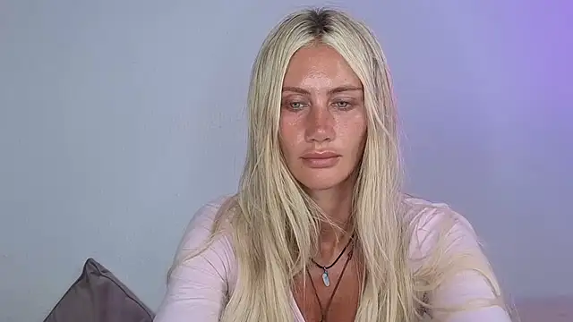 Elsa_24's Live Sex Cam Show