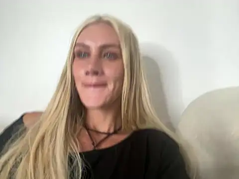 Elsa_24's Webcam Show