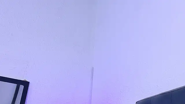 Skinny_hottie18のライブチャットルーム