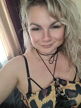 candy_queeen чат на живо
