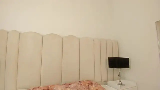 AnnyCherry_'s Live Chat Room