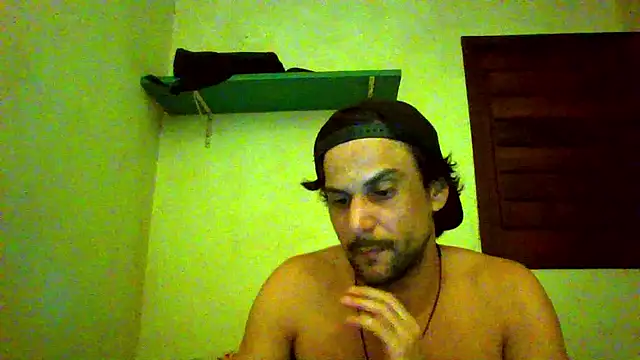 buenocouple Live chatroom