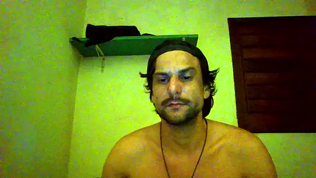 buenocouple Live chatroom