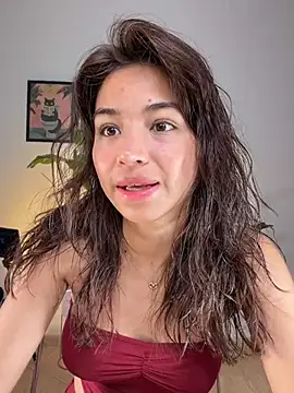 Adriennesexxx live-chat rom